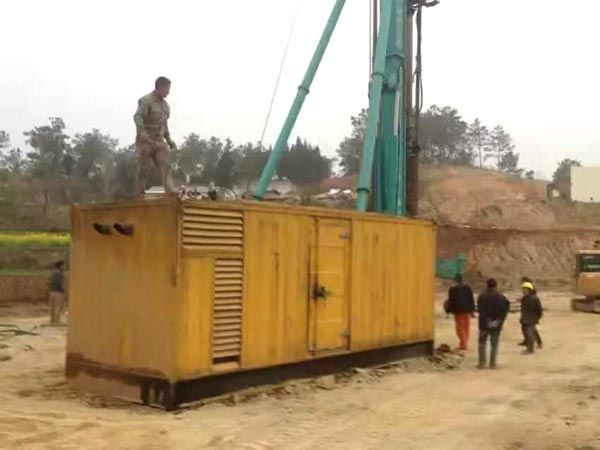 点军如何判断水冷式机油散热器密封件是否需要更换?